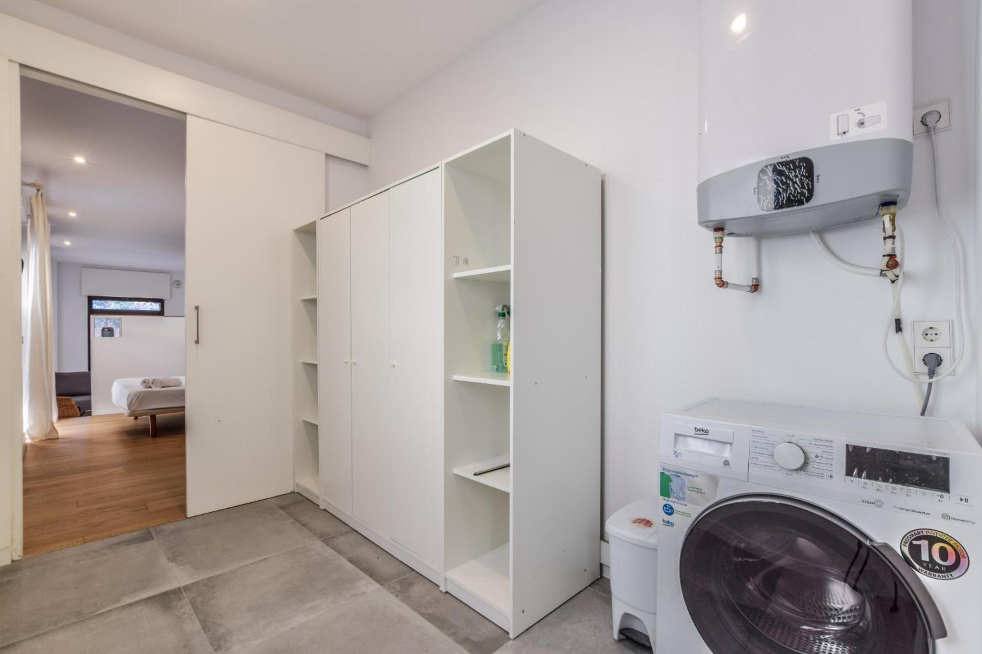 Loft Exclusivo Reformado De Diseno Alquiler Temporal Apartment Madrid Exterior photo