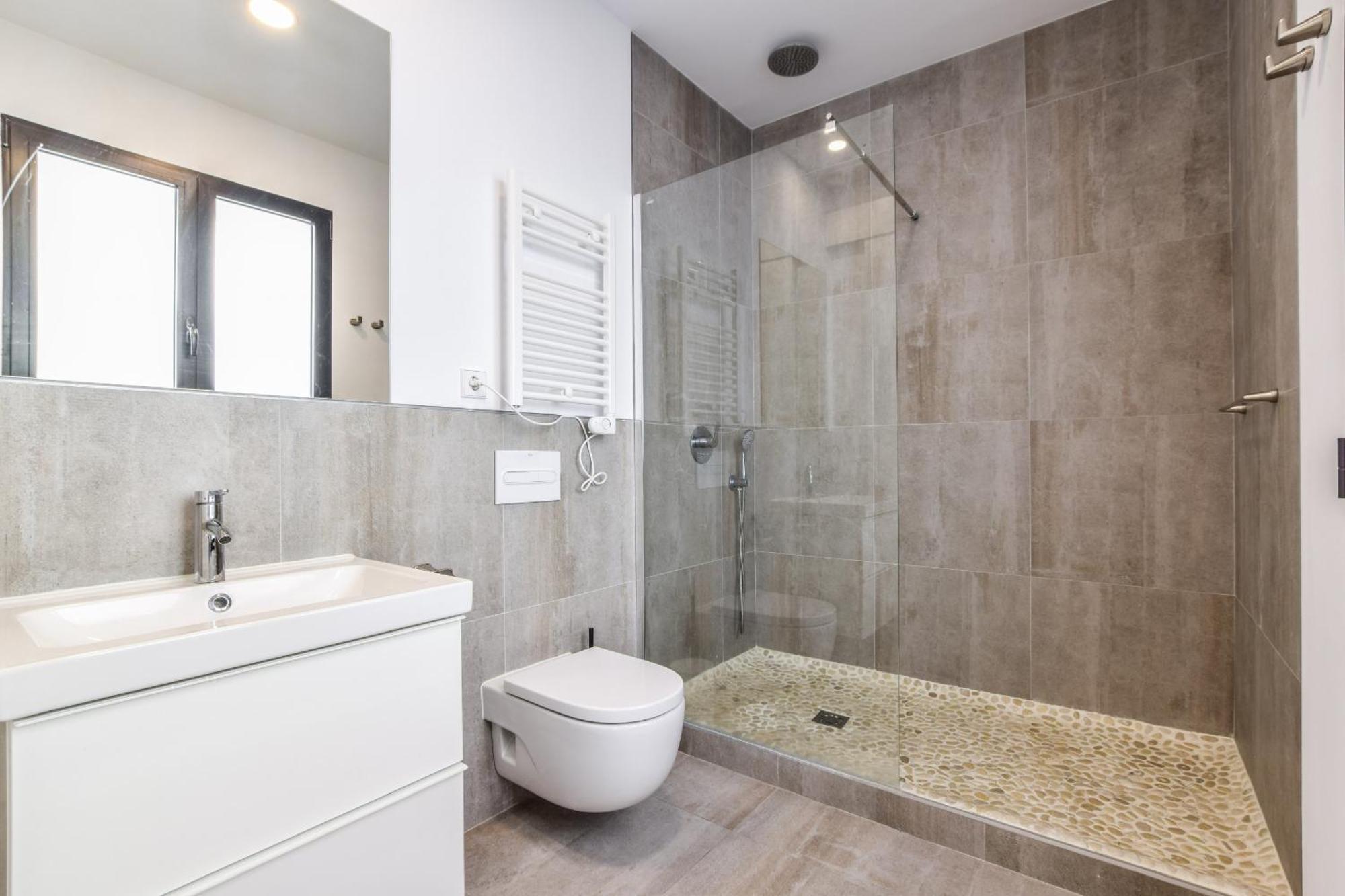 Loft Exclusivo Reformado De Diseno Alquiler Temporal Apartment Madrid Exterior photo