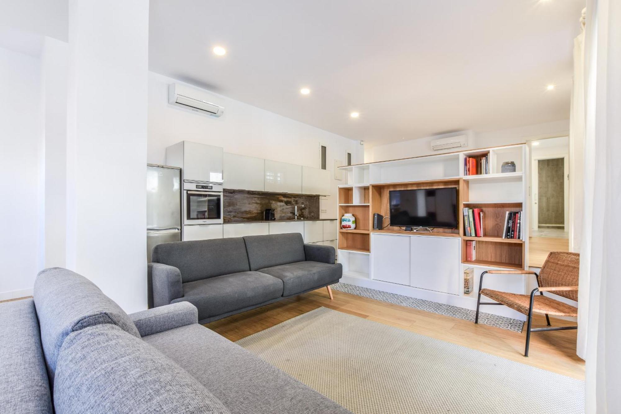 Loft Exclusivo Reformado De Diseno Alquiler Temporal Apartment Madrid Exterior photo