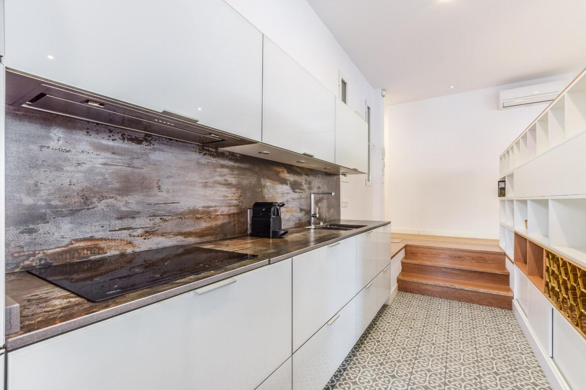 Loft Exclusivo Reformado De Diseno Alquiler Temporal Apartment Madrid Exterior photo